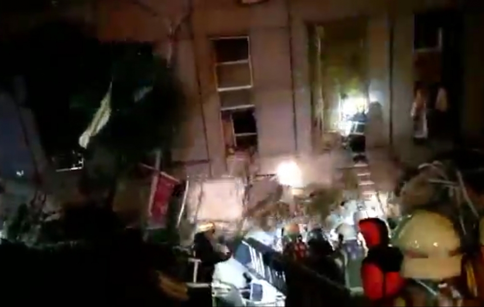 Шестеро погибли, сотни госпитализированы при землетрясении на Тайване ВИДЕО
