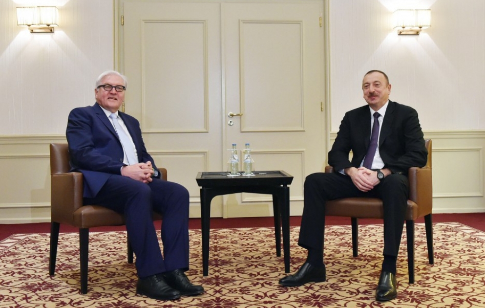 Treffen von Aserbaidschans Präsident Ilham Aliyev mit dem Bundesminister des Auswärtigen Frank-Walter Steinmeier VIDEO