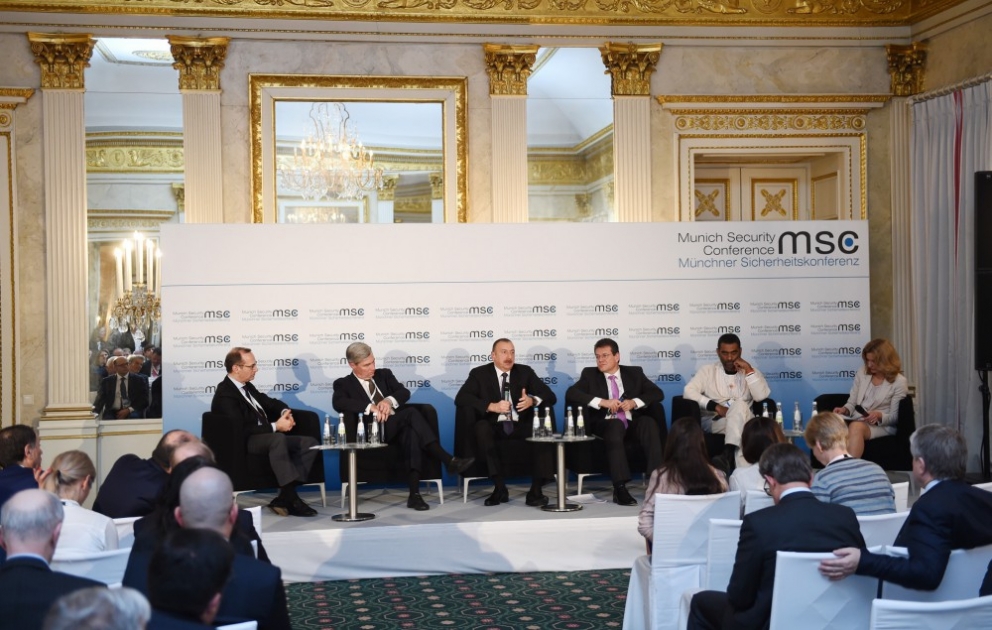 Prezident İlham Əliyev Münxen Təhlükəsizlik Konfransı çərçivəsində iqlim və enerji təhlükəsizliyi mövzusunda panel-müzakirədə iştirak edib VİDEO