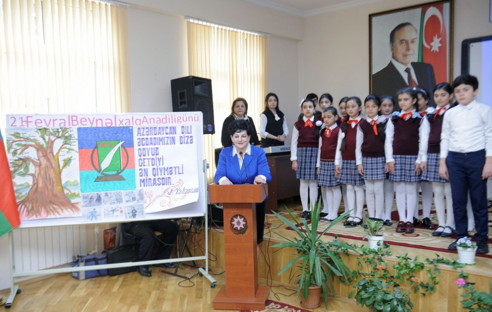 Məktəbdə “Beynəlxalq Ana Dili Günü və multikulturalizm” mövzusunda tədbir VİDEO