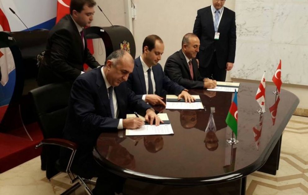 Les ministres des Affaires étrangères azerbaïdjanais, géorgien et turc signent une déclaration conjointe VIDEO