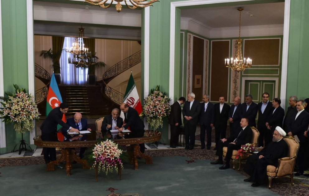 Azərbaycan-İran sənədləri imzalanıb VİDEO