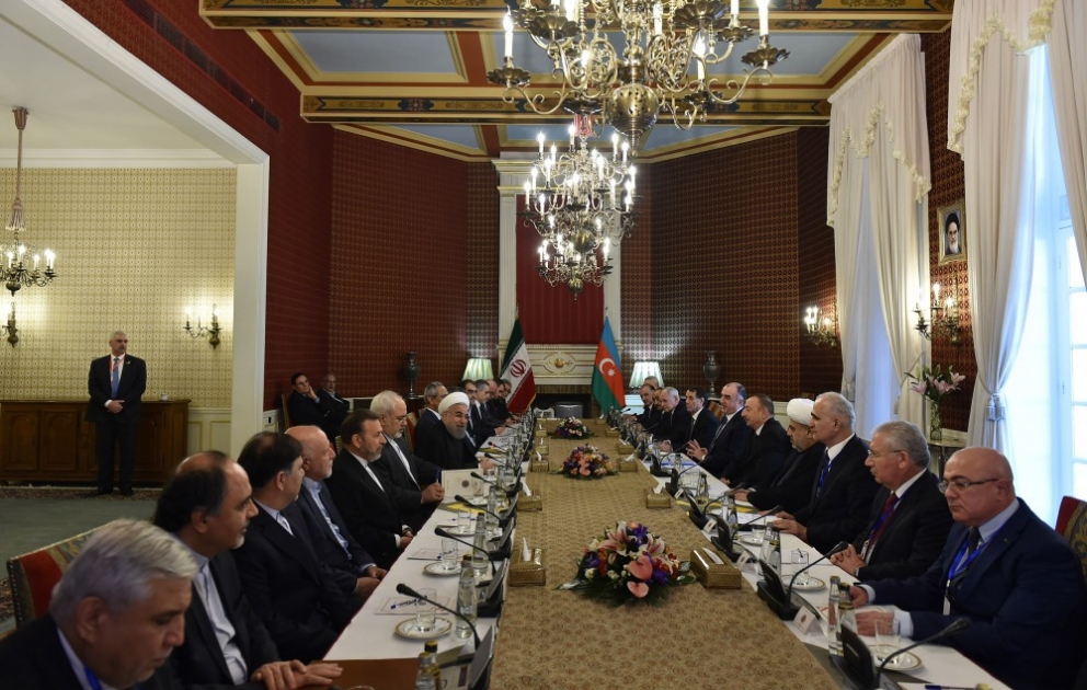 Treffen der Präsidenten von Aserbaidschan und dem Iran im erweiterten Format [AKTUALISIERT] VIDEO