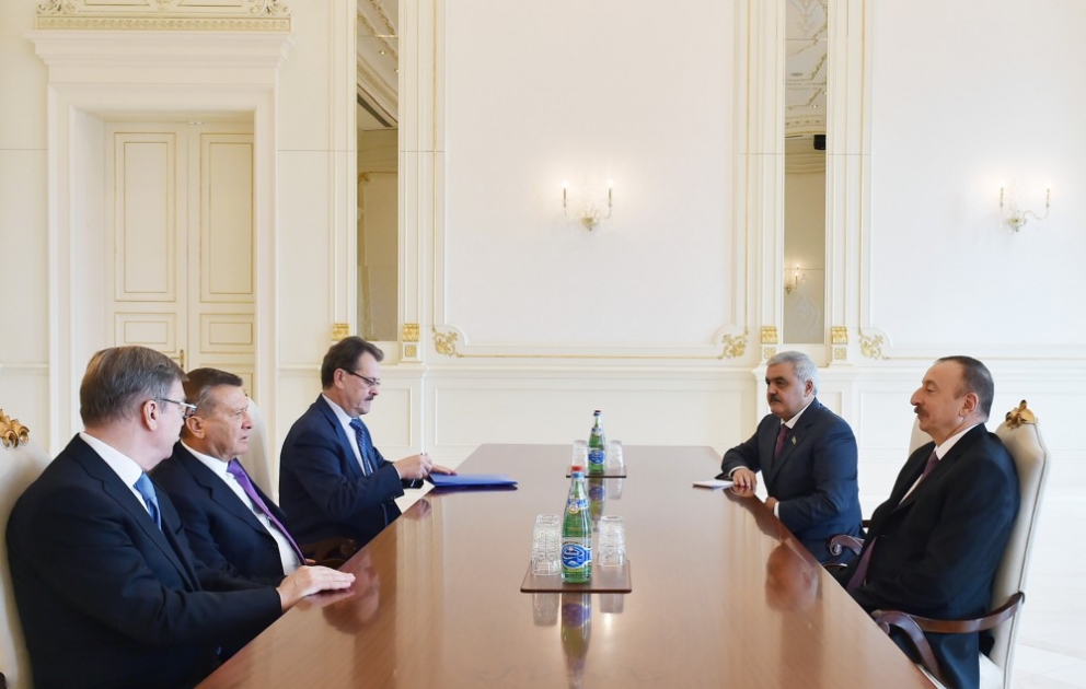Rencontre du président Ilham Aliyev avec le président du conseil d’administration de Gazprom VIDEO