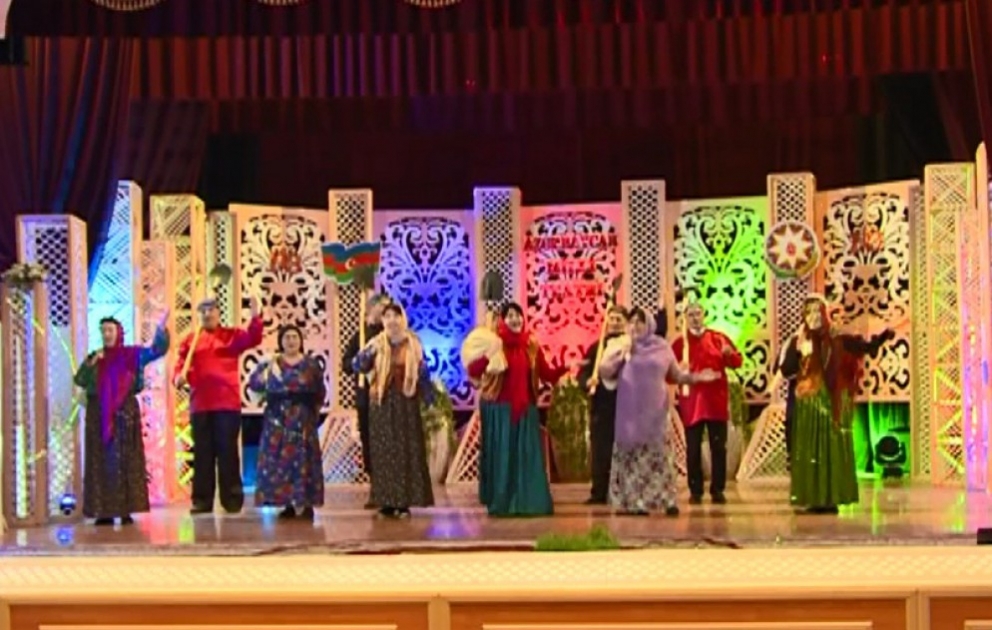 Qusar Dövlət Ləzgi Dram Teatrının tamaşaçılarına Milli Teatr Günü hədiyyəsi VİDEO