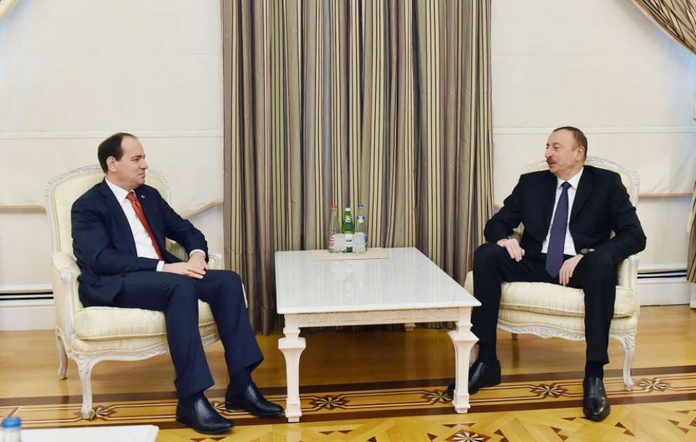 President Ilham Aliyev met with Albanian President Bujar Nishani VIDEO