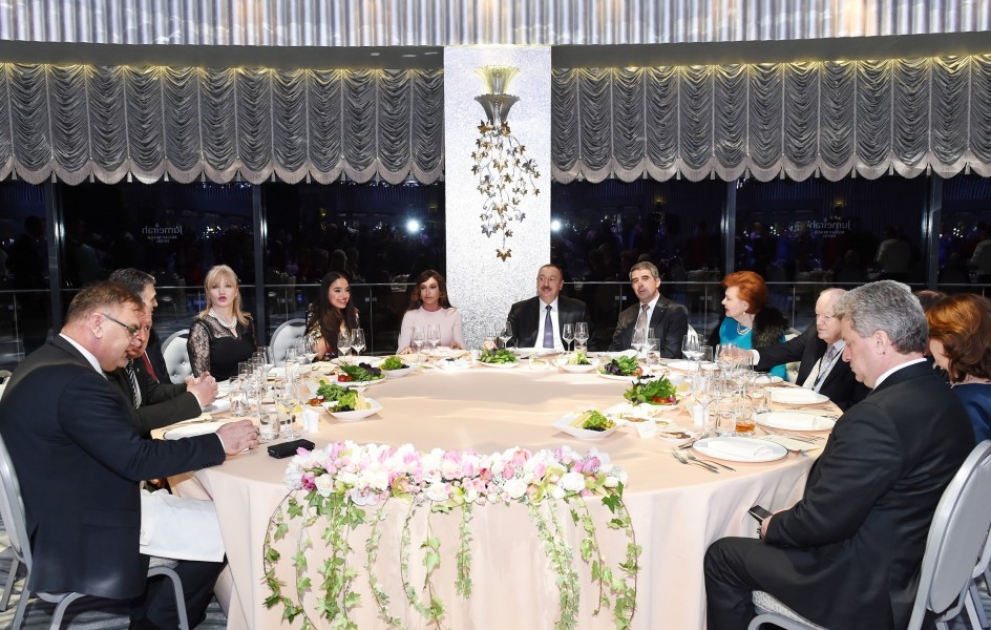 Dîner en l’honneur des participants du Forum global de Bakou VIDEO