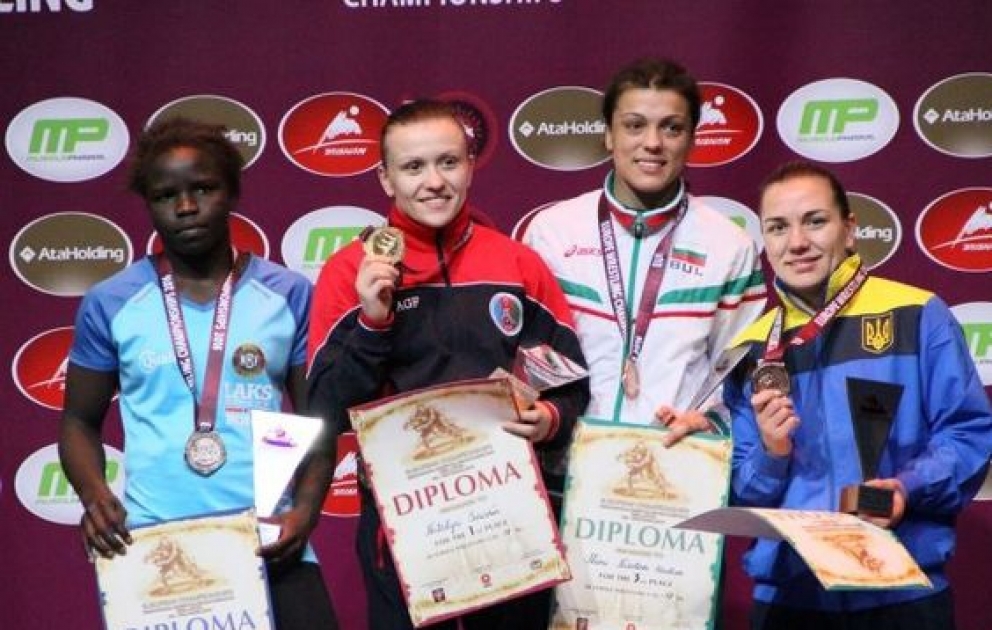 Azərbaycan güləşçisi Nataliya Sinişin Avropa çempionatının qızıl medalını qazanıb VİDEO