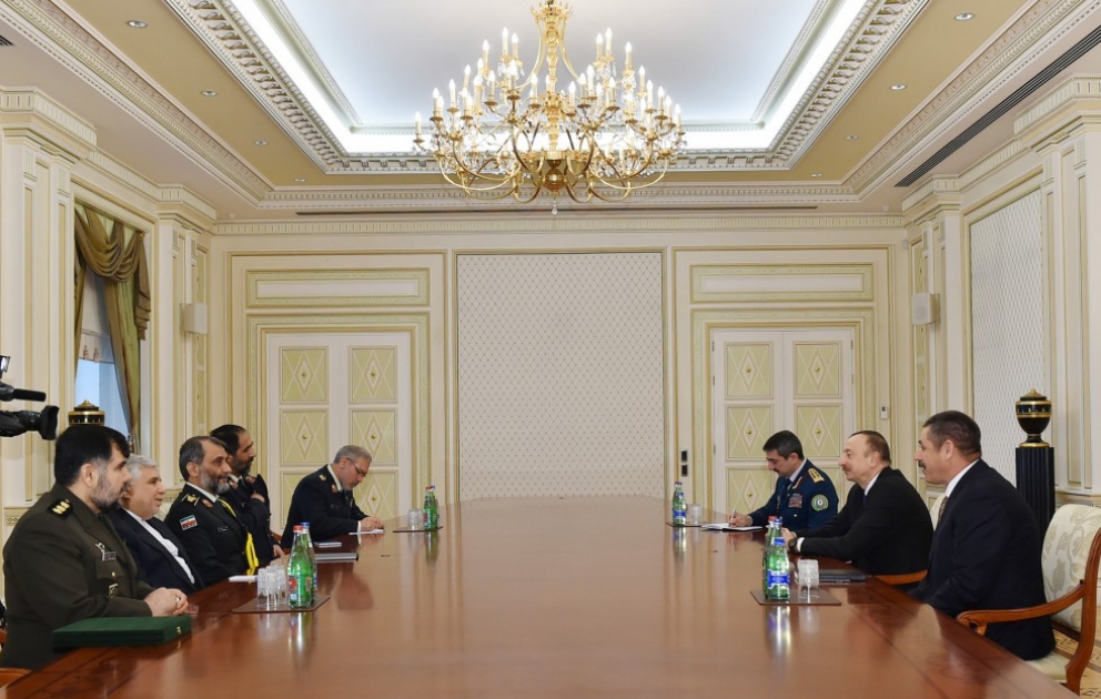 Le président Ilham Aliyev rencontre le commandant des gardes-frontières iraniens VIDEO