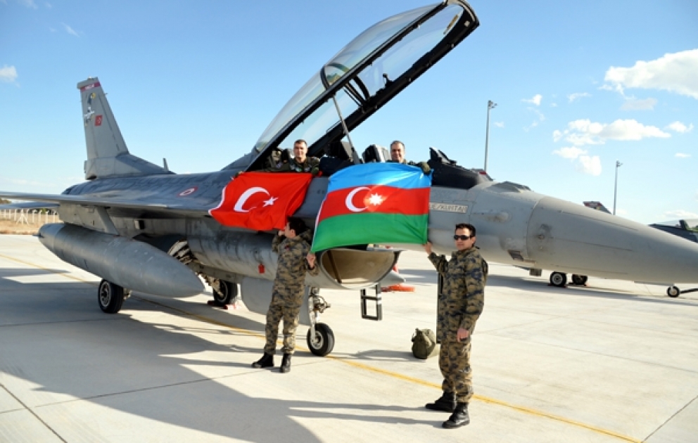 Pilots in "TURAZ Falcon - 2016" exercises performed flights to get to know area VIDEO