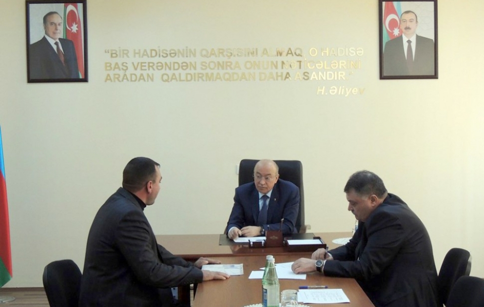 Fövqəladə hallar naziri Ağcabədidə vətəndaşların müraciətlərini dinləyib VİDEO