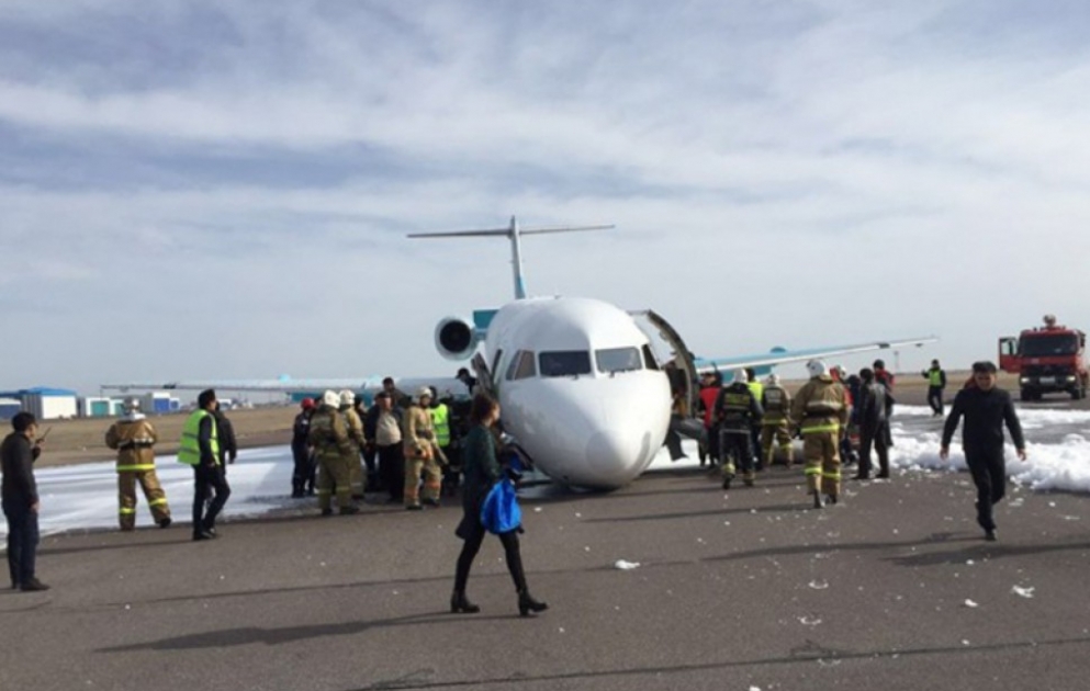 Самолет Bek Air совершил в Астане аварийную посадку ВИДЕО