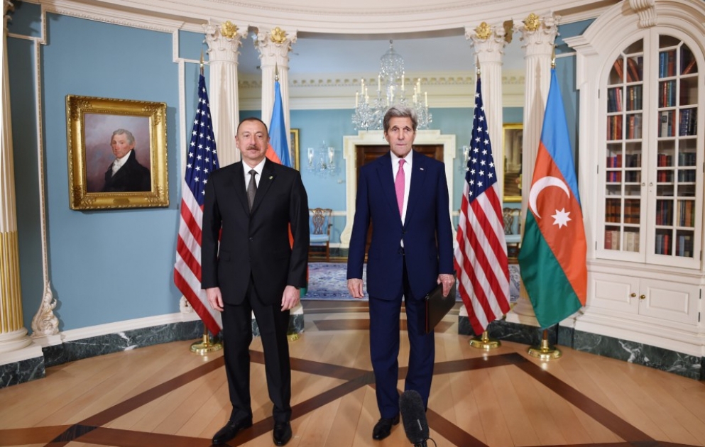 Visite du président azerbaïdjanais Ilham Aliyev aux Etats-Unis  Entretien avec le Secrétaire d’Etat américain John Kerry VIDEO