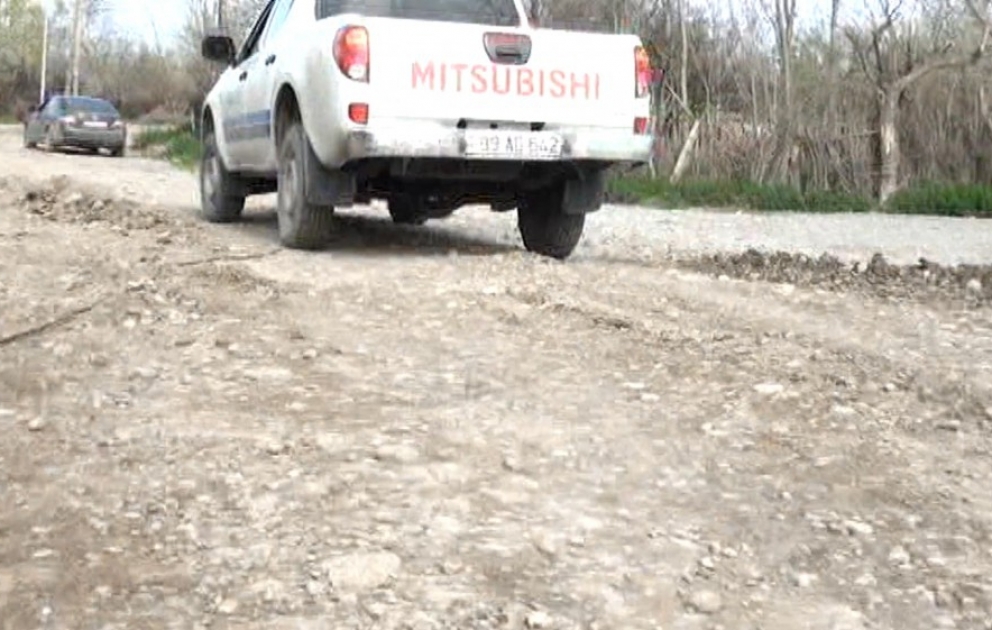 Armenische Soldaten nehmen Mitarbeiter von AZERTAC und Associated Press unter Beschuss VIDEO