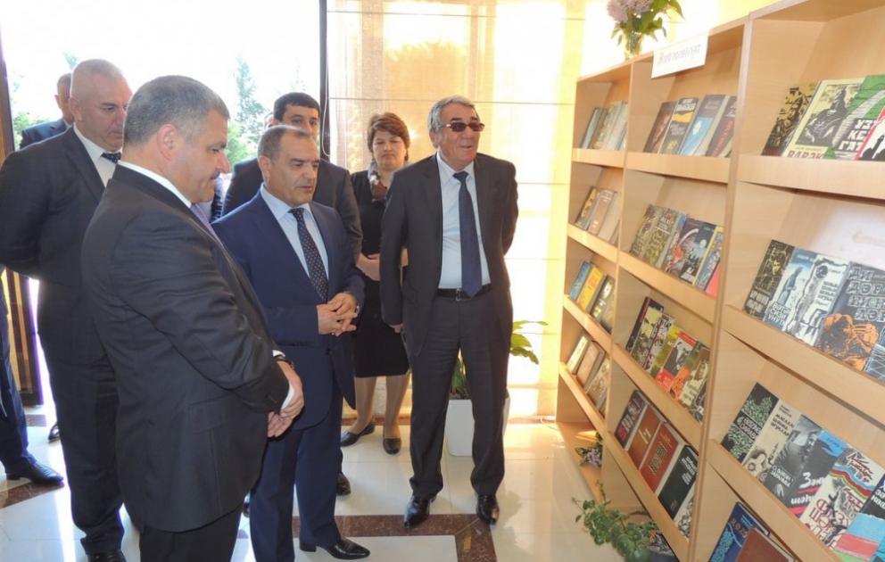 Ulu Öndərin Milli Kitabxanaya hədiyyə etdiyi şəxsi kitabları Tərtərdə sərgilənib VİDEO