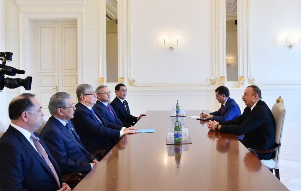 Le président Ilham Aliyev rencontre une délégation menée par le président du Sénat kazakh VIDEO