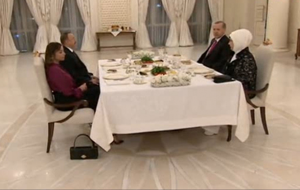 Совместный ужин ВИДЕО