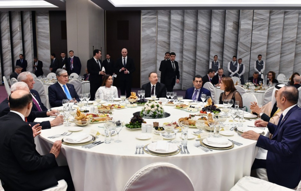 BMT-nin Sivilizasiyalar Alyansının VII Qlobal Forumunun iştirakçılarının şərəfinə ziyafət VİDEO