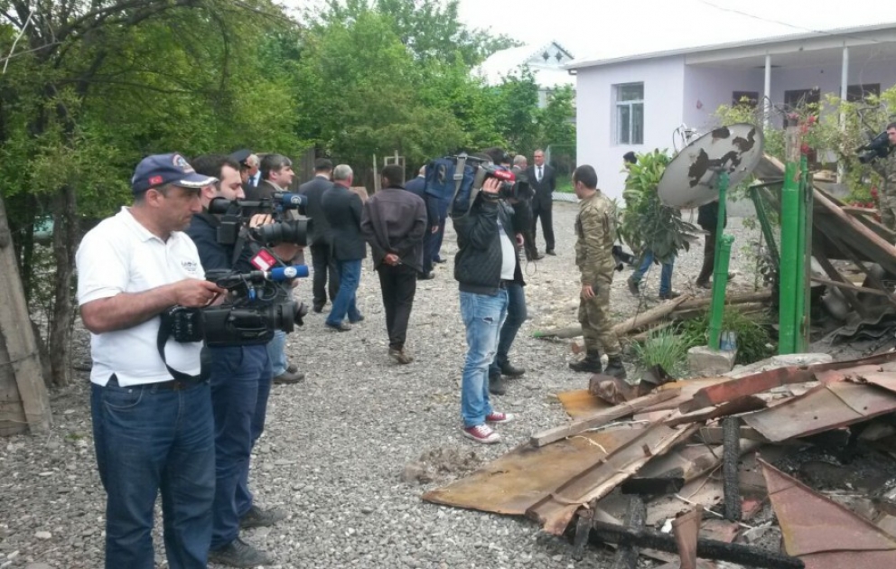 Les journalistes locaux et étrangers visitent les villages de Sarydjaly et Mahryzly VIDEO