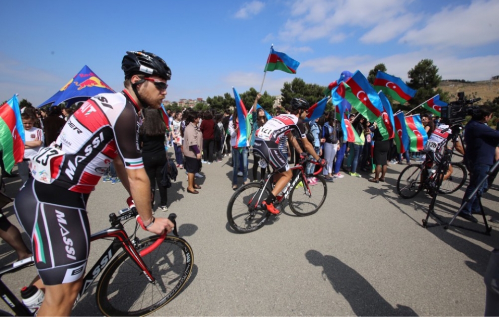 Azərbaycan velosipedçisi Maksim Averin “Tour d’Azerbaïdjan-2016”nın ikinci mərhələsinin qalibi olub VİDEO