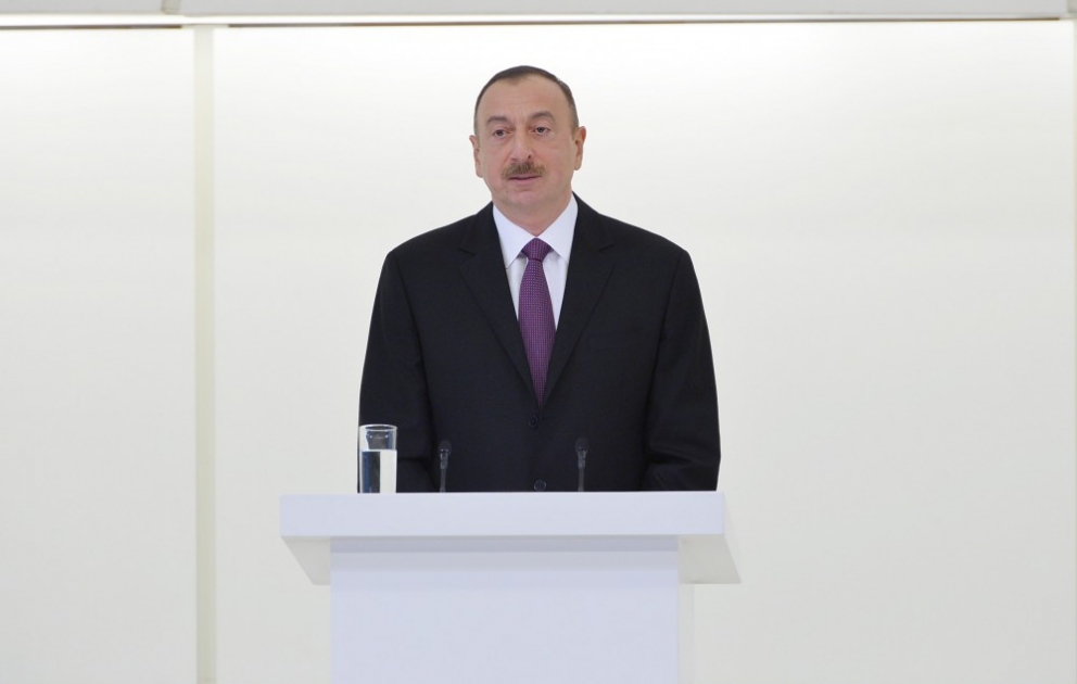 Réception officielle à l’occasion du 93e anniversaire de la naissance d’Heydar Aliyev et du 71e anniversaire de la Victoire contre le fascisme VIDEO