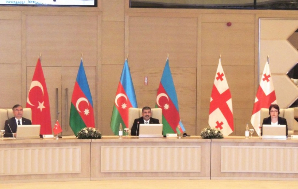 Les ministres de la défense azerbaïdjanais, géorgien et turc se réunissent à Guébélé VIDEO