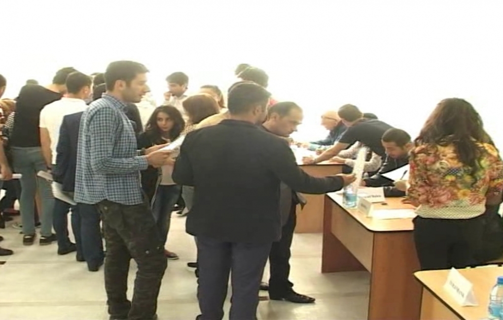 “Məzun-2016” yarmarkasında 700-dən çox vakant iş yeri təklif olunub VİDEO