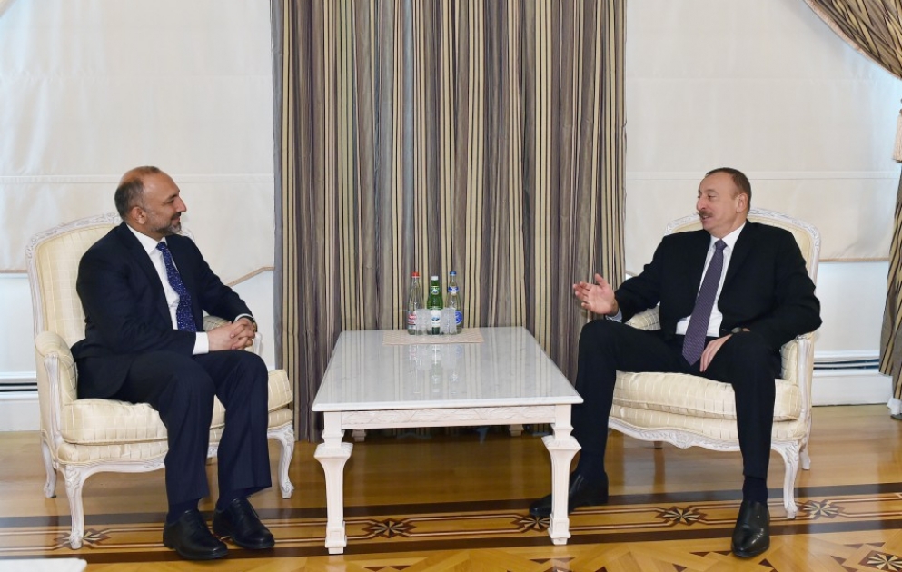 Präsident Ilham Aliyev empfängt nationalen Sicherheitsberater von Afghanistan VIDEO
