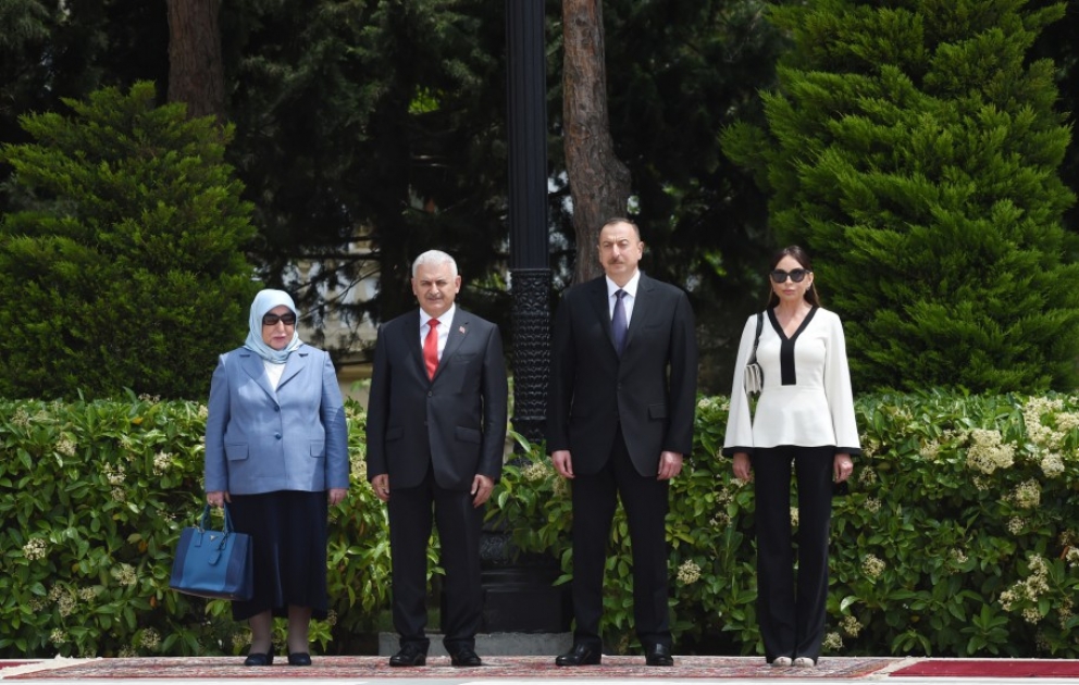 Türkiyənin Baş naziri Binəli Yıldırımın rəsmi qarşılanma mərasimi olub VİDEO
