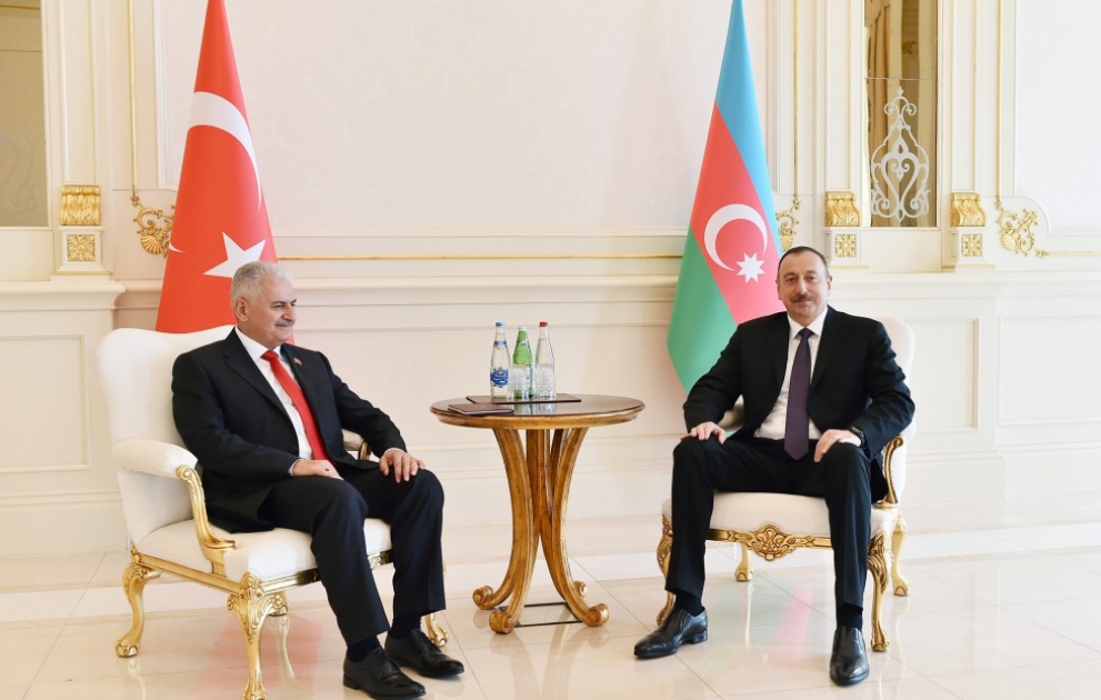 Rencontre en tête–à-tête entre le président Ilham Aliyev et le Premier ministre turc Binali Yıldırım VIDEO