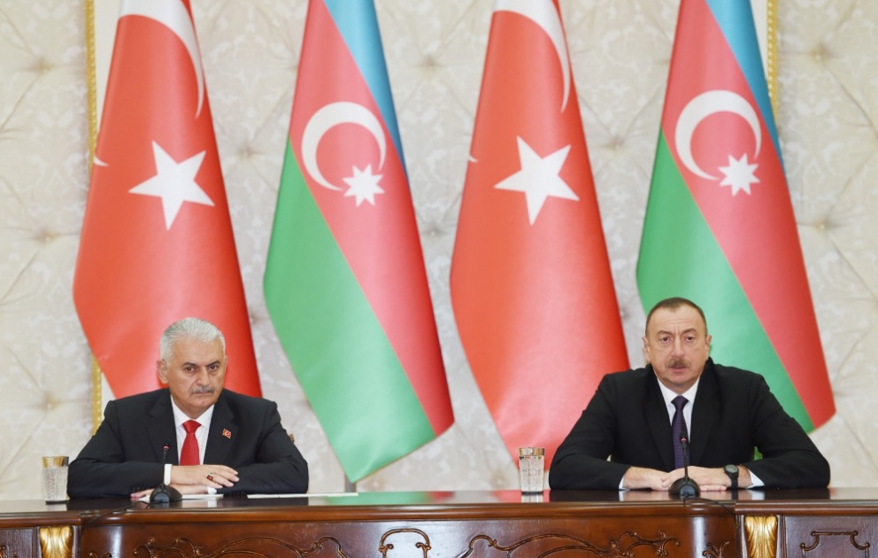 Azərbaycan Prezidenti və Türkiyənin Baş naziri mətbuata birgə bəyanatlarla çıxış ediblər VİDEO