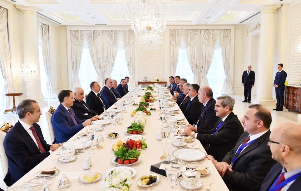 Dinner reception hosted on behalf of President Ilham Aliyev in honor of Turkish Premier VIDEO