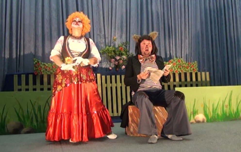 Xaçmazlı balaca teatrsevərlər “Qızıl cücə”yə tamaşa ediblər VİDEO