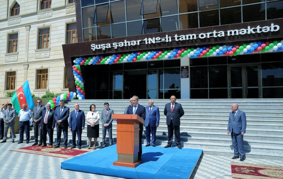 Şuşa şəhər 1 nömrəli tam orta məktəbində “son zəng” çalınıb VİDEO