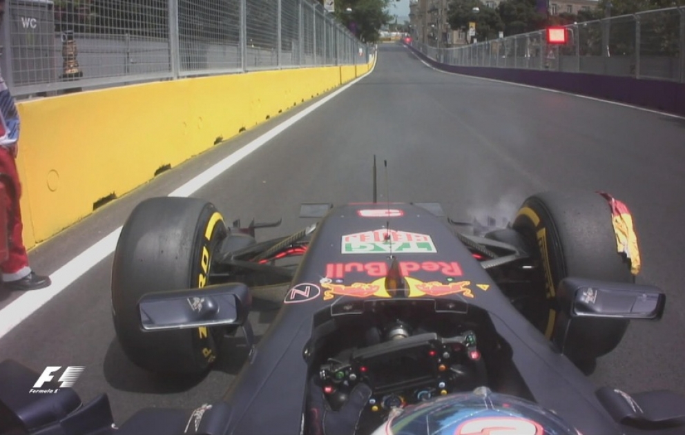 Пилот команды «Red Bull Racing» Даниэль Рикардо попал в аварию ВИДЕО