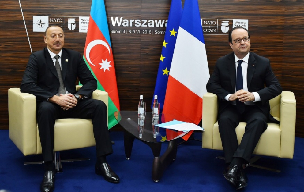 President Ilham Aliyev met with French President Francois Hollande VIDEO