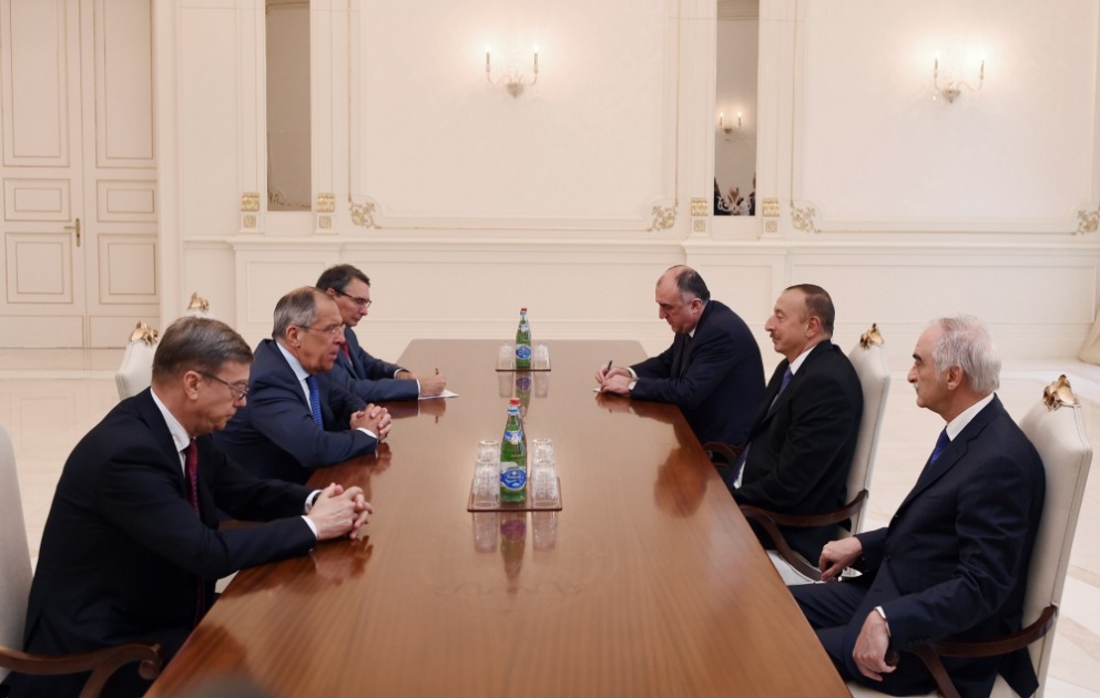 Le président Ilham Aliyev a reçu le ministre russe des Affaires étrangères Sergueï Lavrov VIDEO