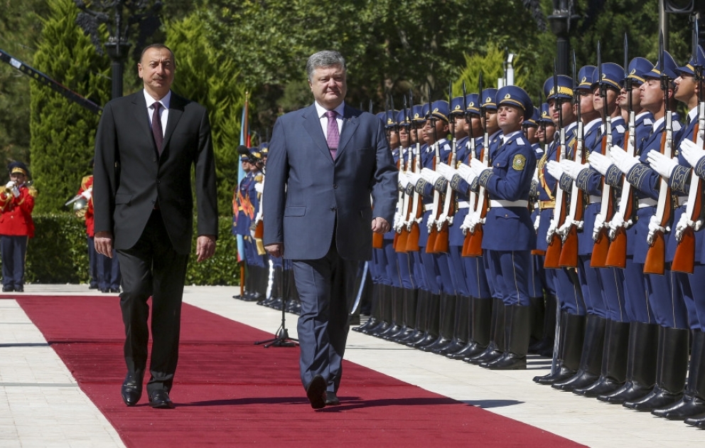 Состоялась церемония официальной встречи Президента Украины Петро Порошенко ВИДЕО