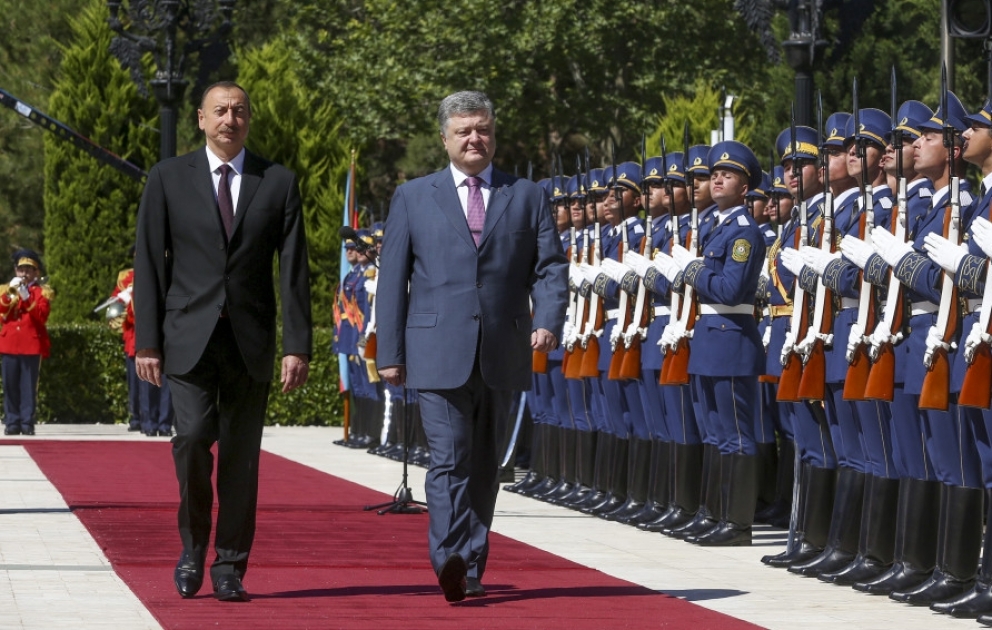 Cérémonie d’accueil officiel du président ukrainien Petro Porochenko VIDEO