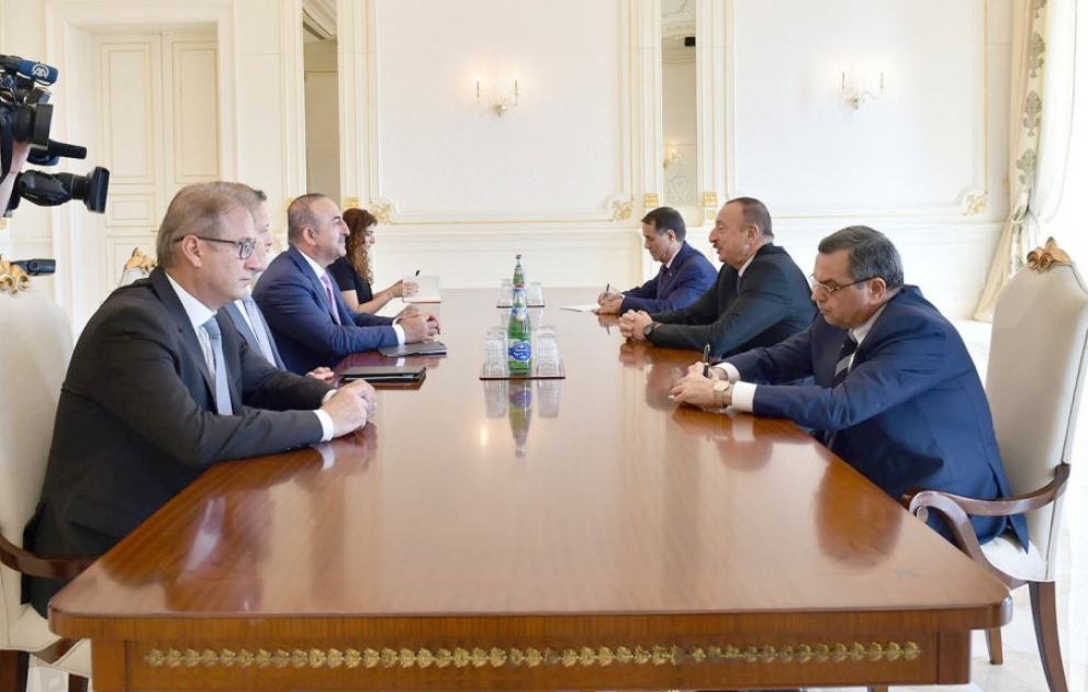Le président Ilham Aliyev a reçu le ministre turc des Affaires étrangères VIDEO