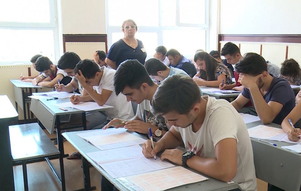 Ali təhsil müəssisələrinə I və IV ixtisas qrupları üzrə qəbul imtahanı keçirilir VİDEO