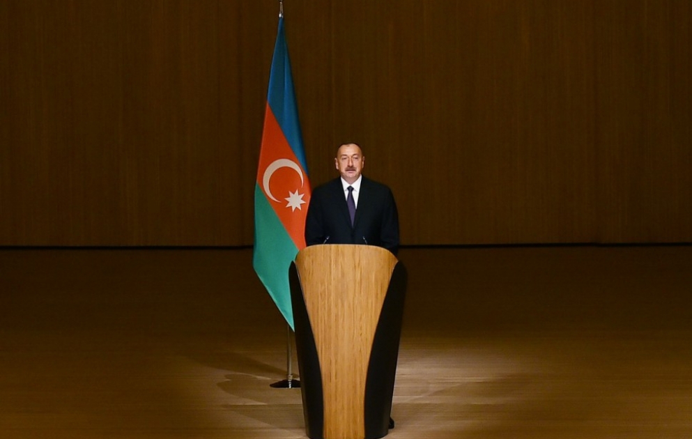 Rio-de-Janeyroda keçiriləcək XXXI Yay Olimpiya Oyunlarında iştirak edəcək Azərbaycan nümayəndə heyətinin rəsmi yolasalma mərasimi Azərbaycan Prezidenti İlham Əliyev mərasimdə iştirak edib [YENİLƏNİB] VİDEO