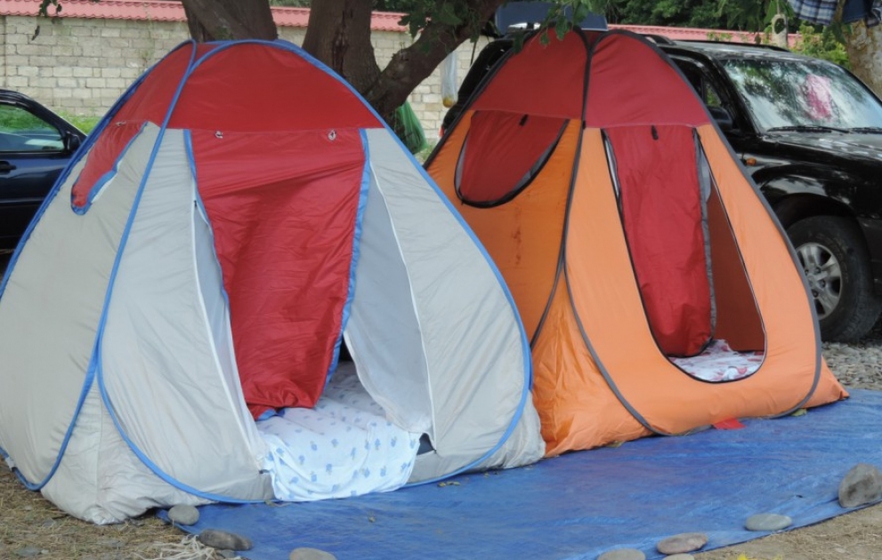 Bu turistlər otel və kirayə evlərə pul xərcləmir VİDEO