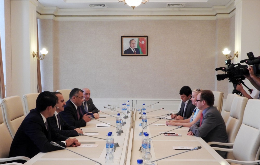 Almaniya Bundestaqının Cənubi Qafqaz Dostluq Qrupunun sədri Milli Məclisdə olub VİDEO