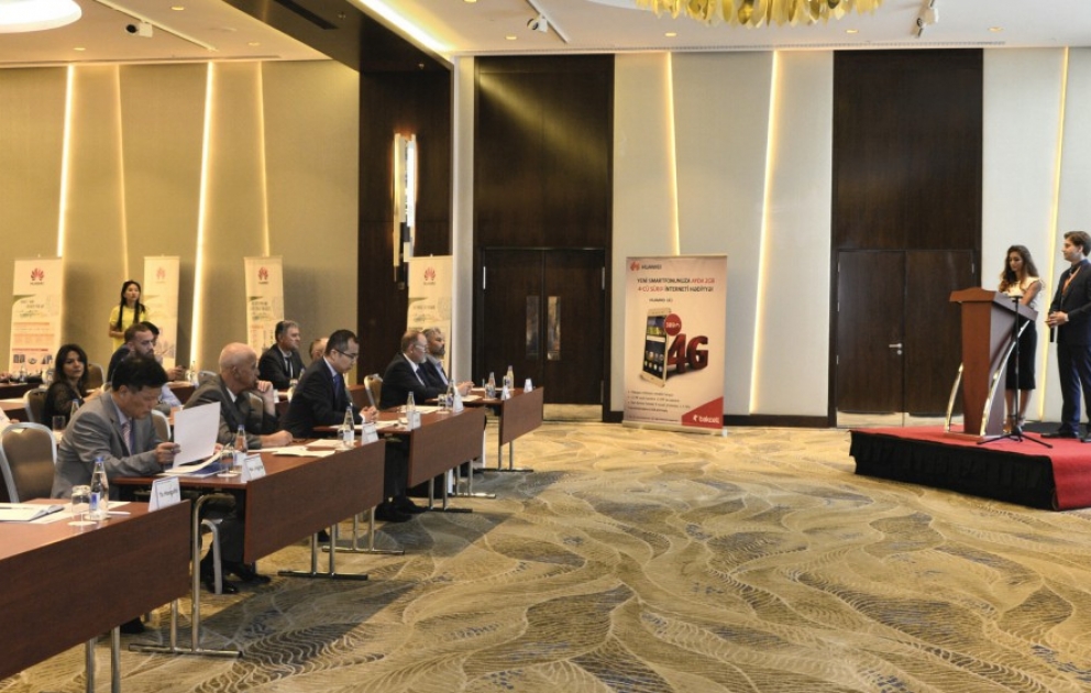 Bakou accueille un salon des technologies de pointe de la société Huawei VIDEO