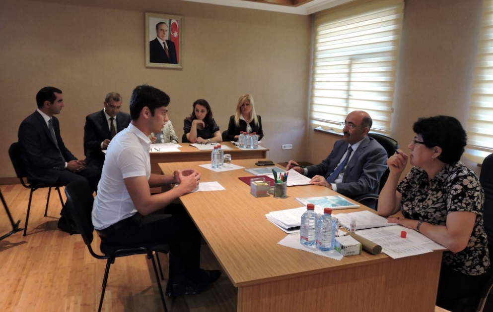 Mədəniyyət və turizm naziri Şəkidə vətəndaşların müraciət və təkliflərini dinləyib VİDEO
