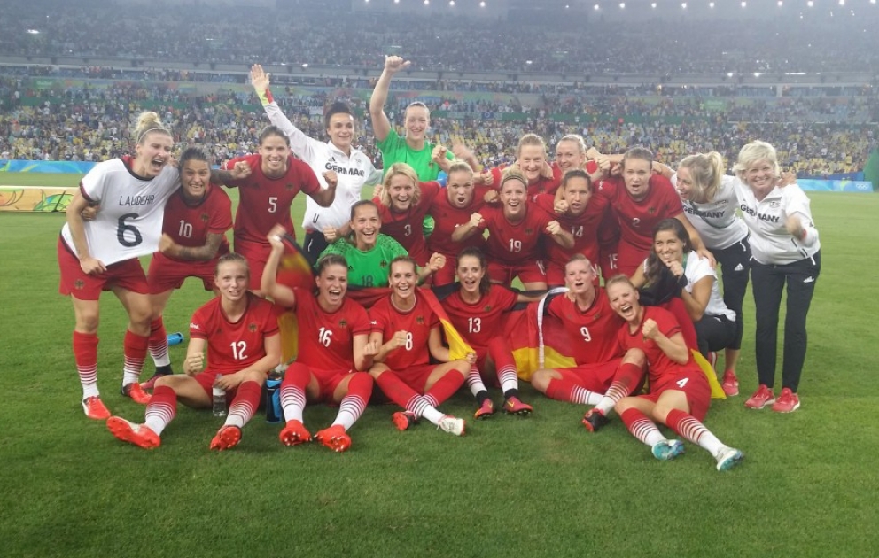 “Rio-2016”: Qadın futbolçulardan ibarət Almaniya yığması ilk dəfə Olimpiya Oyunlarında çempion olub VİDEO