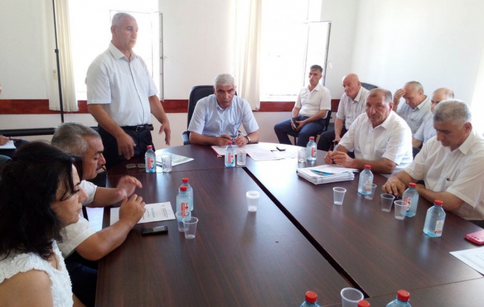 İxtisaslaşdırılmış kurslar seçkilərlə bağlı maarifləndirmə işlərində mühüm rol oynayır VİDEO