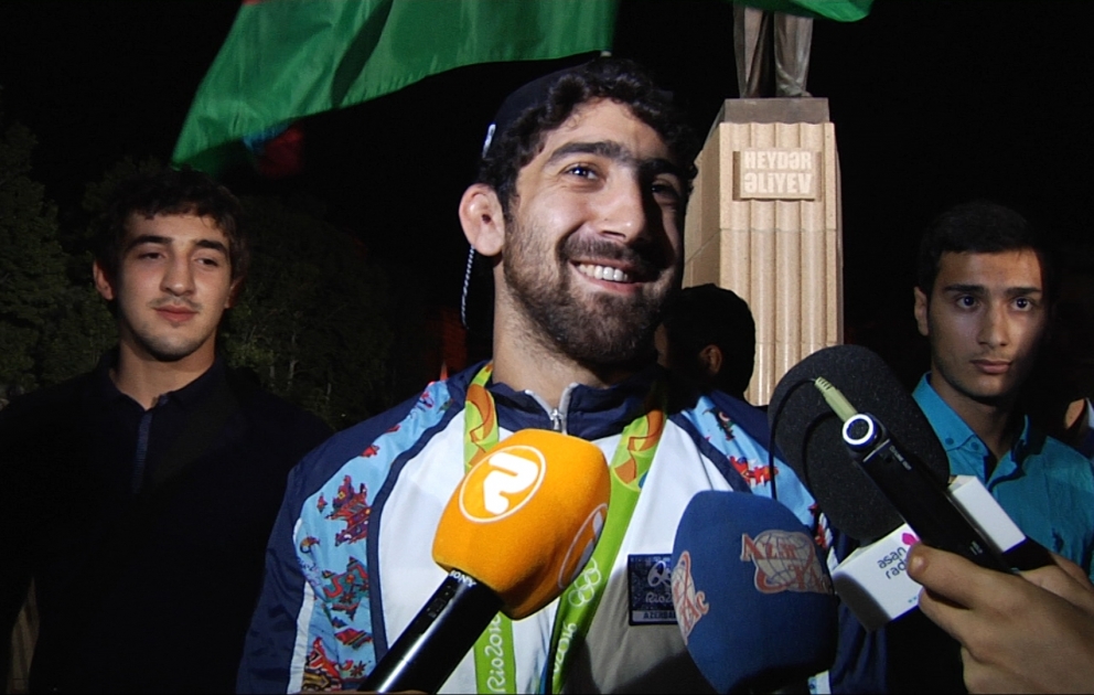 Toghroul Asgarov: Je suis heureux d’avoir ma part dans 18 médailles remportées par notre équipe à Rio VIDEO
