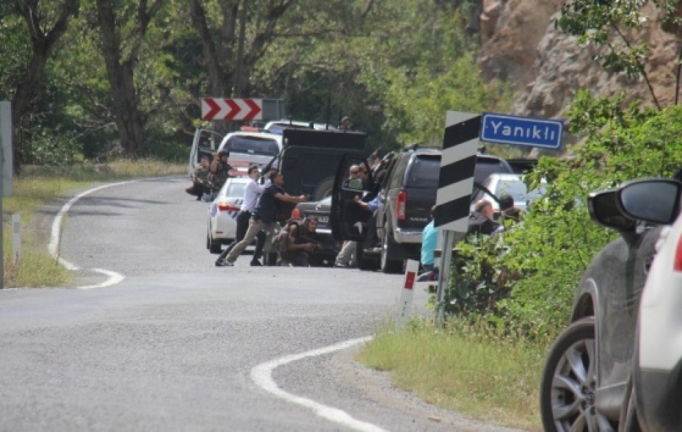 Turkish opposition leader escapes injury in gun attack VIDEO
